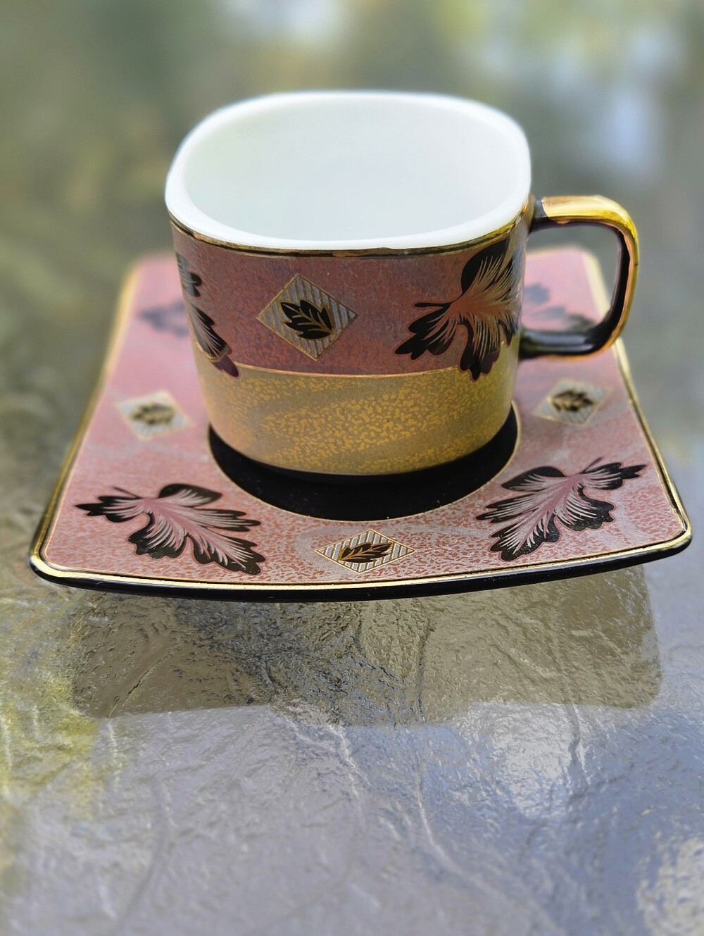 Alpine Cuisine Porcelain Germany Espresso 3 Cups 3 Saucers Gold Leaf Demitasse